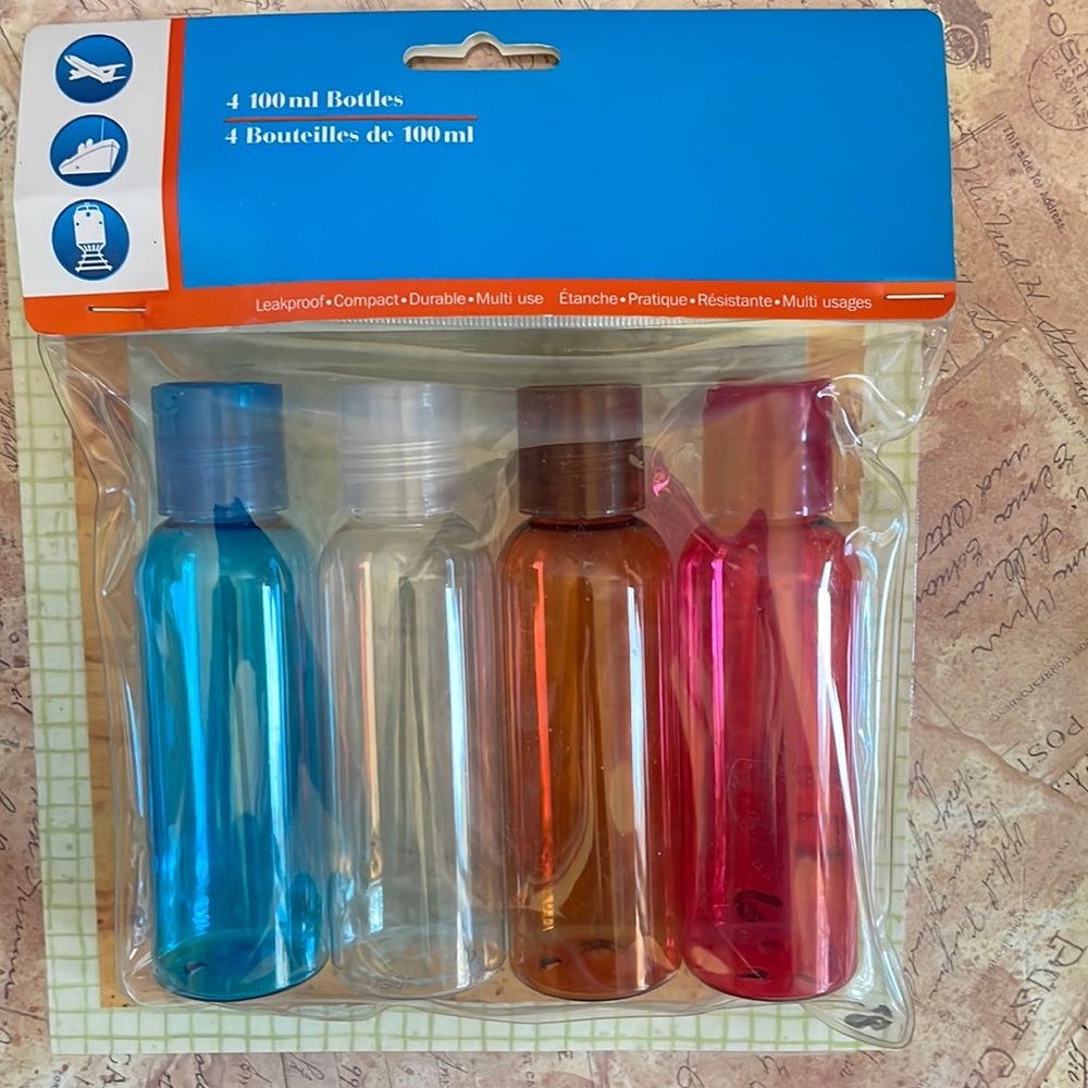 🛍 3 for $10! Set of 4 plastic bottles
